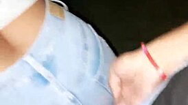 नशे में धुत्त साली सड़क पर चोदने के लिए टाँगें फैलाती है