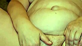 Milf grasă cu fetish de picioare nebun