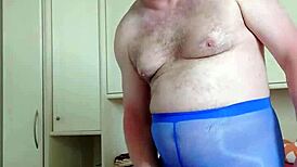 fun in blue leggings with pantyhose feet fetish and dirty talk