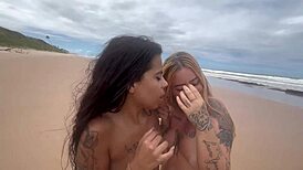 Šiel som na nudistickú pláž na kúpanie ale skončil som pokrytý spermou