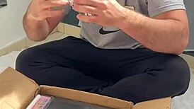 Mała sexdoll bierze ostro od wielkiego kutasa