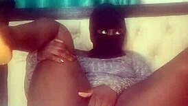 Angela Oxo Shakes Bouncy Booty Solo