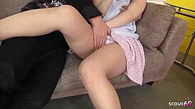 Малка японска девственица 18+ получава креампаи от по-възрастен мъж в нецензуриран JAV