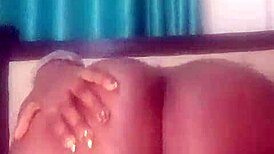 Angela Oxo Shakes Bouncy Booty Solo