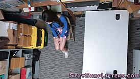 Caught teen rides mallcop for facial 😏