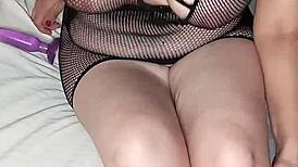 Hey, this rich mature Indian wife craves a hard dildo session!