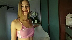 i suck and cum juicy on webcam as fitness babe