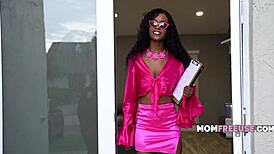 Curious how Jezabel Vessir makes real estate deals extra spicy?