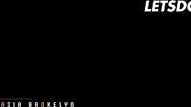 Squirting GF Anastasia Brokelyn Hits Mind-Blowing Orgasms in Wet Session