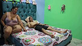 mamada con mucha leche, uff en la boca al final