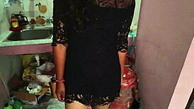 Man, the landlord totally banged her for the house rent, check this curvy babe’s ass worship close-up! 😍