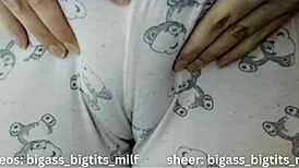 I crave touching my oiled milf ass in pajamas