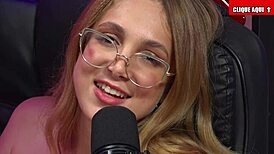 Novinha safada gozando na siririca with big ass orgasm in lingerie