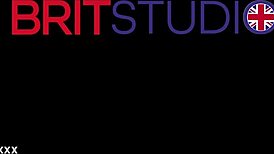 Gorgeous redhead cums hard in cosplay! 😍