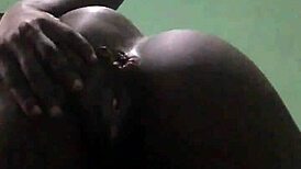 Can your tight ass clap during fingering