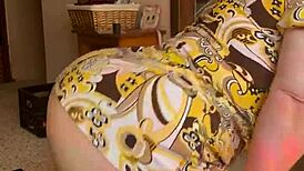 joan day flaunts her curvy big ass in see through leggings 😍