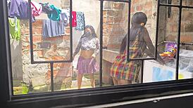 Горещи латиноамерикански домакини стават курви в домашно порно след пране