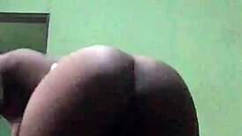 Can your tight ass clap during fingering