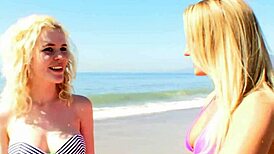 Lesbian duo reaches climax with intense licking session