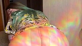 joan day flaunts her curvy big ass in see through leggings 😍