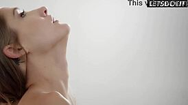 Šukám Tiffany Tatumové těsnou kundičku tvrdě a jezdím na ní