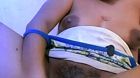 Colmek sampai muncrat with dildo and toys