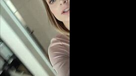 Aften Opal przyłapana na kamieniu podczas pracy niani