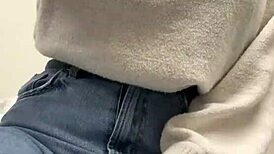 Quick orgasm in doctor's office 😏