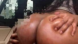 Big Booty Karesha Rides Bbc In Car