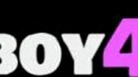 beautiful blonde teen amelia poses exposing body.