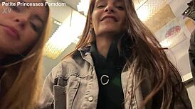 Njušaj znojna dupeta, pičke, pazuhe i čarape tri mlade 18+ cure