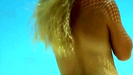 Hey, ain’t Caroline Wozniacki just a stunner to watch? 😊