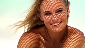 Hey, ain’t Caroline Wozniacki just a stunner to watch? 😊