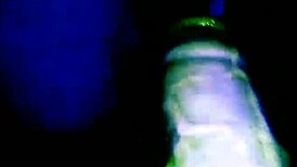 Černošská latinka lezba exploduje vesmírnym orgazmom na dildáku s hračkami a dráždením kundy