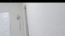 hey, tatua gem feita com plug anal no cuzinho