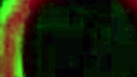 سيري تستمني صدرها الطبيعي الكبير في الملابس الداخلية