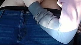 oh yeah, swallow that cum in the car blowjob pickup!