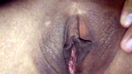 Beautiful Shaved Pussy Squirts Wetly During Amateur Creampie Session