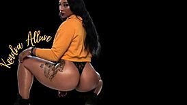 ebony couple's assjob in shower