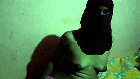 Sexy Latina Amateur Girl In Doggy Style!