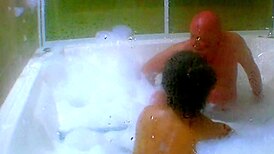 Vil du se sæd sprøjte i mit jacuzzi med Agarabas?