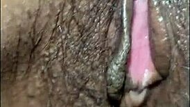 Couple amateurs just playing around with wet pussy