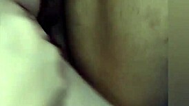 Voikkuu kovasti vahvojen orgasmien aikana perseestä pilluun.