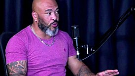 Narcissistic Mother Shares Cosplay Photos With Sister And Cousin