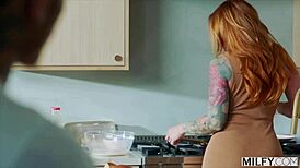 Obilna milf Sophia zavela od strane studentskog momka sa ogromnim BBC-om za jahanje