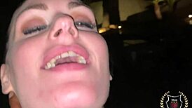 Aria Khaides'in Derin Boğazı Rome'un BBC'si İçin Yapılmış Sürme ve Yalama