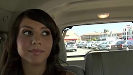 Suegra Alana Leigh doblada para culazo dilatado y follado