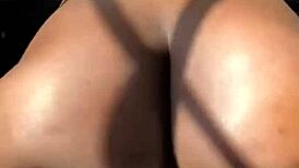 uhh, amazing ebony slut showin off her fat ass...wow