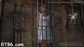 Ferocious whipping turns hotty into submissive slut in BDSM