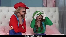 Stepbros whip out their dicks and sisters get right to work in hardcore 4some